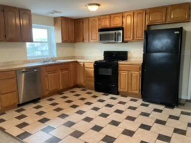 Main picture of 1190 S College St