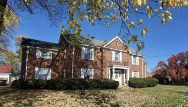 Main picture of 2319 Tytus Ave