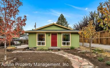 Main picture of 1361 NW Elgin Ave