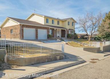 Main picture of 760 E Cobblecreek Dr