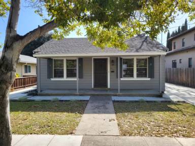Main picture of 250 S Pastoria Ave