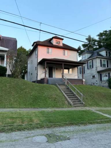 Main picture of 916 Marshall Ave