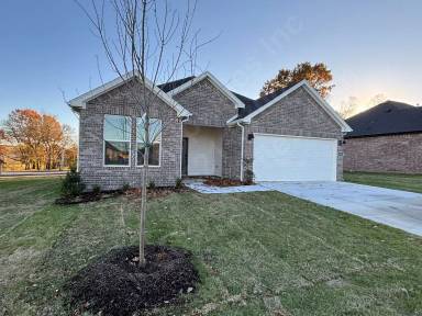 Main picture of 312 N Yona Ln