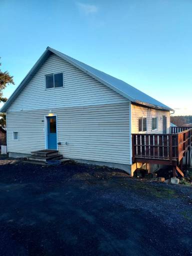 Main picture of 543 Residence St