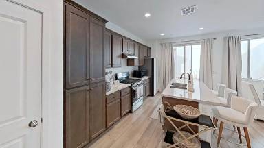 Main picture of 29378 Bovenzi Way