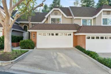 Main picture of 20950 Oxnard St