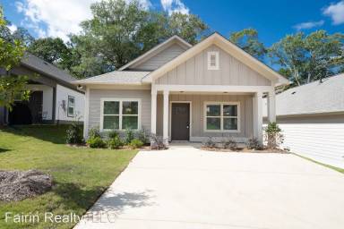 Main picture of The Cottages on Weaver Ave
