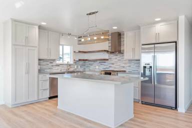 Main picture of 3158 Ocean Blvd