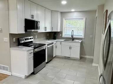 Main picture of 5141 E Brookfield Dr