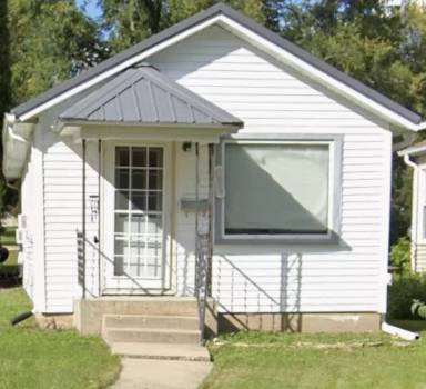 Main picture of 1436 W American St