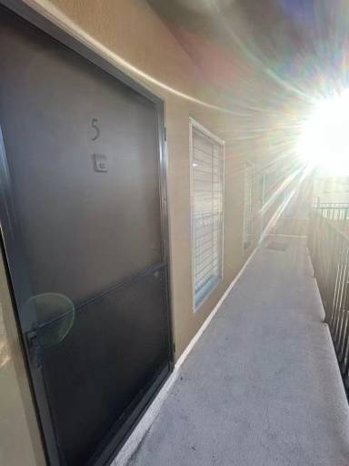 Main picture of 908 W 10th Ave