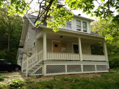Main picture of 609 E Shore Dr
