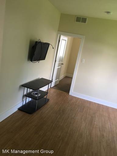 Main picture of 1622 W Jefferson St