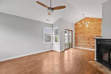 Main picture of 103 Basswood Ct