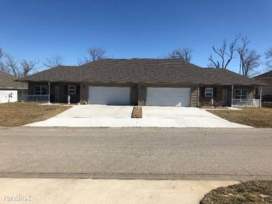 Main picture of 2101 N 113th Ter
