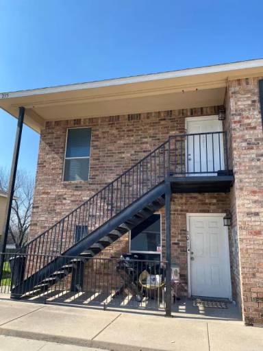 Main picture of 215 N Denton St