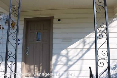 Main picture of 1716 E Barton Ave