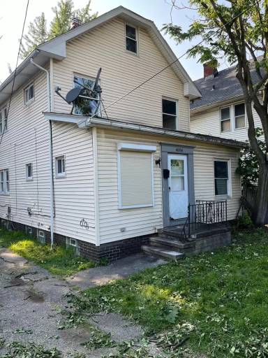 Main picture of 4056 E 123rd St