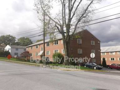 Main picture of 120 N Penn St