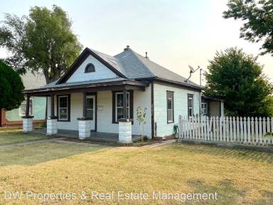 Main picture of 806 5th Ave