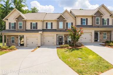 Main picture of 11 Pisgah Forest Cir