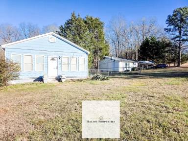 Main picture of 672 Green River Rd