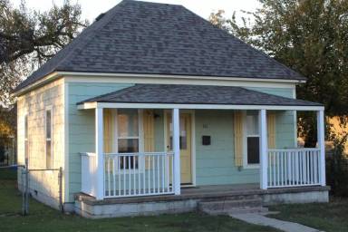 Main picture of 311 N Bickford Ave
