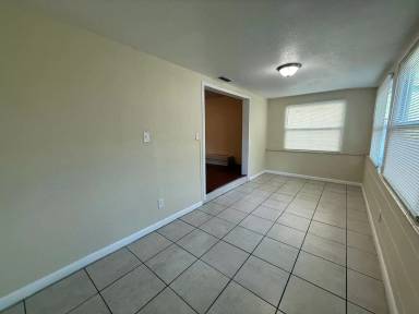 Main picture of 930 20th Ave S