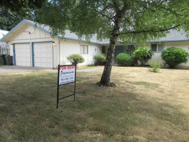 Main picture of 450 Lori Ave SE
