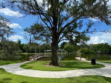 Main picture of 1524 Ballard Park Dr