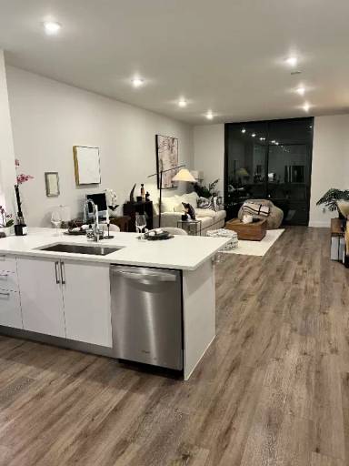 Main picture of 1155 Barton Springs