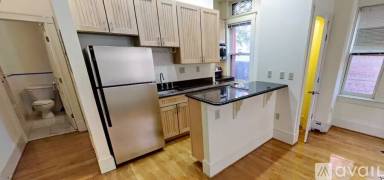 Main picture of 195 Commonwealth Ave