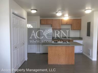 Main picture of 3042 Royal Ave