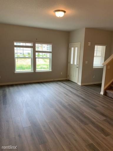 Main picture of 867 Winding Brook Dr