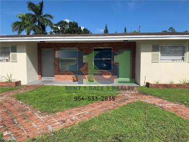 Main picture of 4822 SW 28th Ter