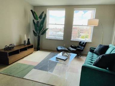 Main picture of 30 S Stolp Ave