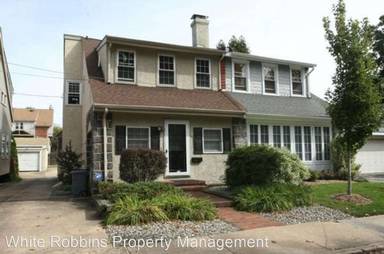 Main picture of 803 W 21st St