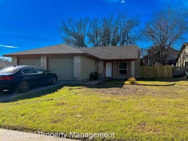 Main picture of 12400 Tree Line Dr