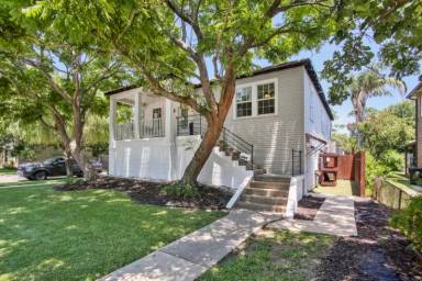 Main picture of 5869 Colbert St