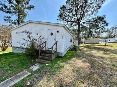Main picture of 553 Corbin St