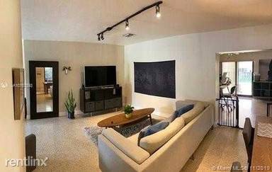 Main picture of 6248 Coral Way