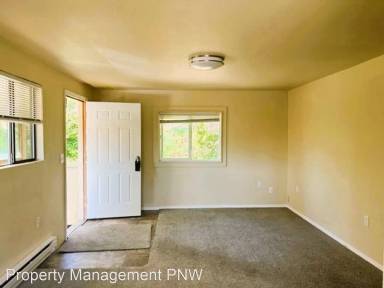 Main picture of 2214 Grade Rd