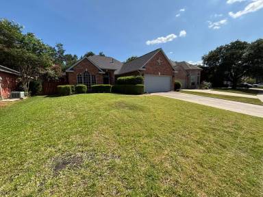 Main picture of 2316 London Dr