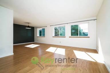 Main picture of 734 N 94th St