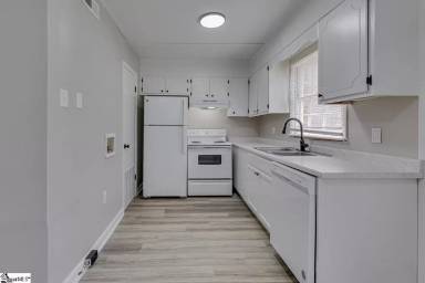 Main picture of 6526 White Horse Rd