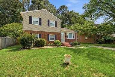 Main picture of 220 Chickamauga Pike