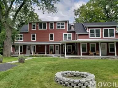 Main picture of 160 Mount Pleasant Rd
