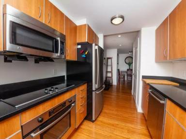 Main picture of 1910 Dorchester Ave