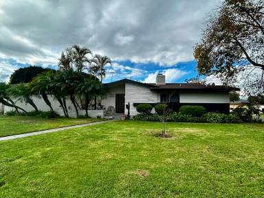 Main picture of 623 N Pine Pl