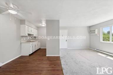 Main picture of 6016 Secor Rd